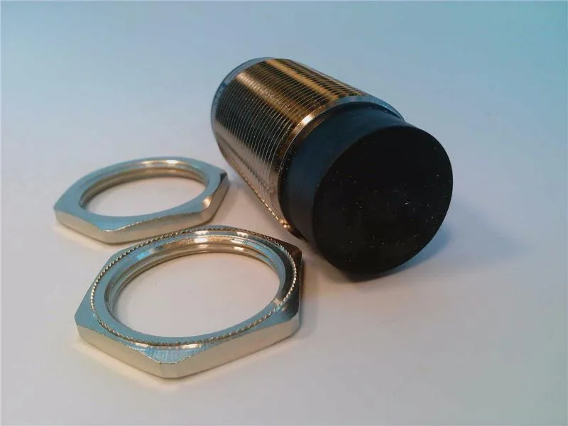 Schneider Electric XS630B5PBM12 — Proximity Sensors (image 4)