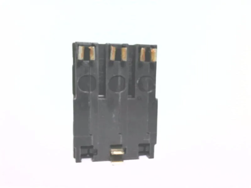 Schneider Electric QH320 (image 5)