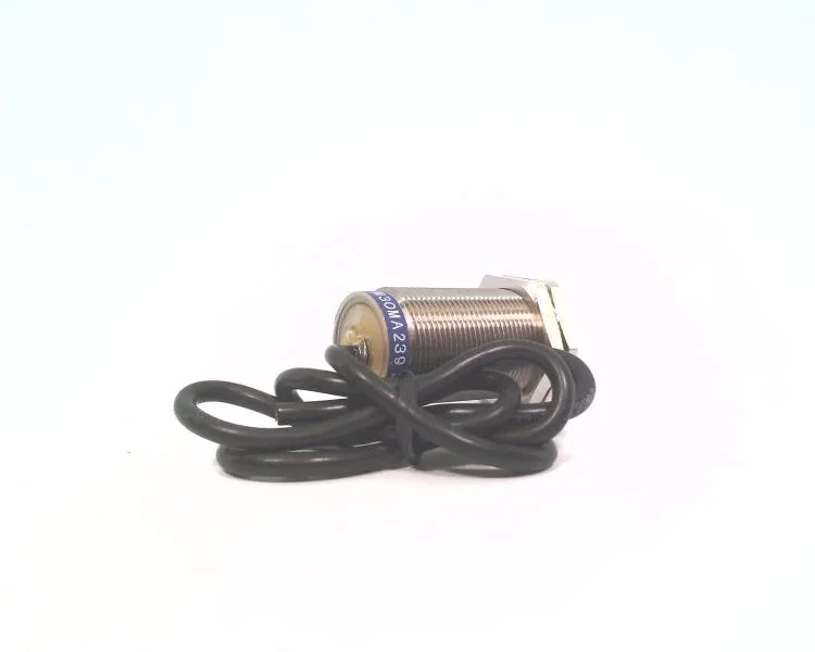 Schneider Electric XS1M30MA239 — Proximity Sensors (image 3)