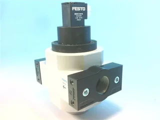 Festo HEE-1/2-D-MAXI-24 — Solenoid & Directional Valves (image 2)