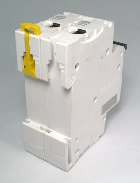 Schneider Electric A9F44216 (image 2)