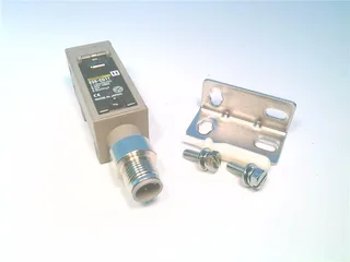 Omron E3S-CD17 — Photoelectric Sensors (image 2)