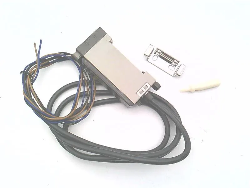 Omron E3XA11 — Photoelectric Sensors (image 2)