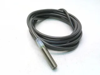 Omron E2A-S08KS02-WP-C1 2M — Proximity Sensors