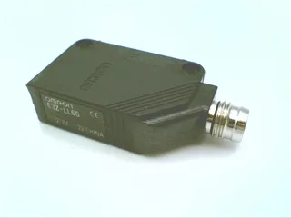 Omron E3Z-LL66