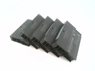 Siemens 6ES7131-4BD00-0AA0 — PLC I/O & Expansion Modules