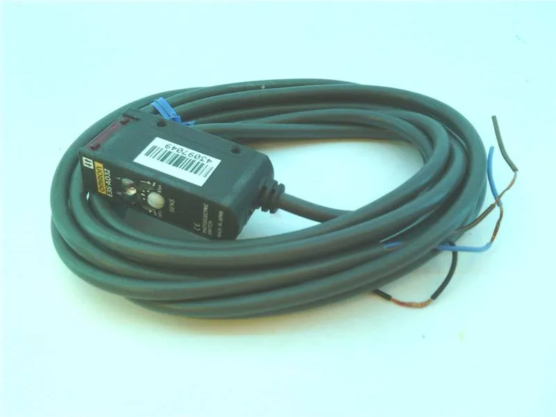 Omron E3S-AD42 — Photoelectric Sensors (image 3)