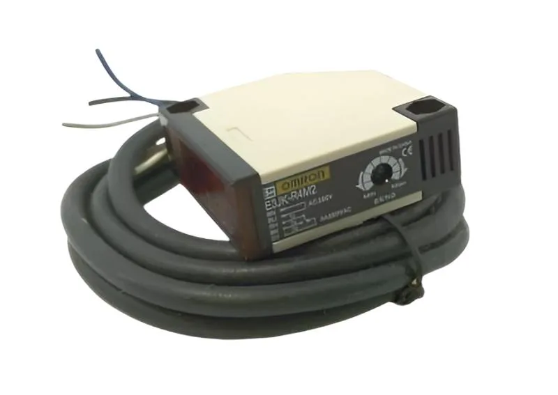 Omron E3JK-R4M2 2M — Photoelectric Sensors
