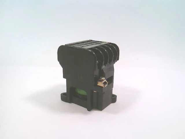 Fuji Electric SRCA3631-05/4A1B — Contactors (image 2)