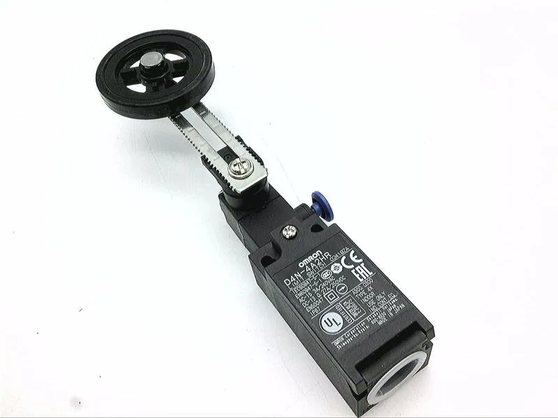 Omron D4N-4A2HR — Limit Switches