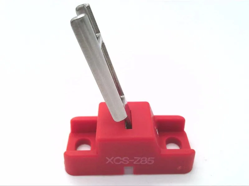Schneider Electric XCSZ85 — Safety Interlock Switches