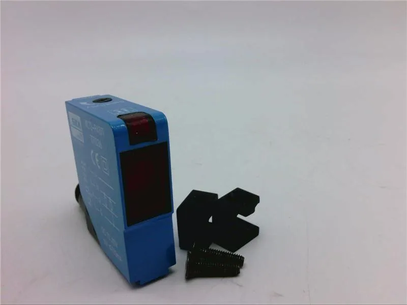 SICK WL12-P4371 — Photoelectric Sensors