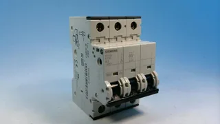 Siemens 5SY6303-8