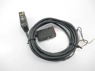 Omron E3S-AT31 2M — Photoelectric Sensors (image 2)