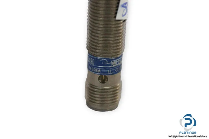 Schneider Electric XS1N12PB349D — Proximity Sensors (image 4)