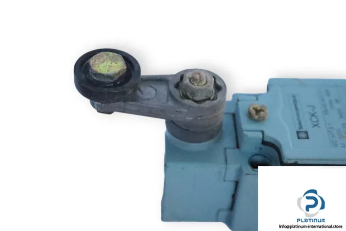 Schneider Electric XCK-J — Limit Switches (image 2)