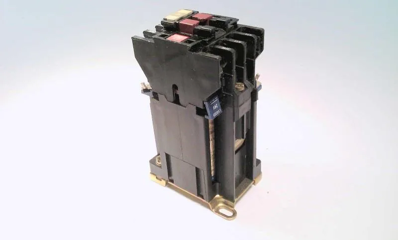 Schneider Electric LP1-D123BD — Contactors (image 3)