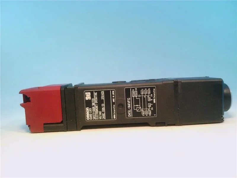 Omron D4SL-N4VFG — Limit Switches (image 2)