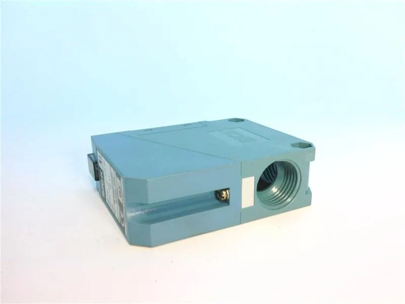 SICK WT260-F280 — Photoelectric Sensors (image 4)