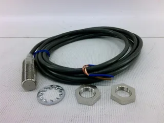 Omron E2EM-X4X1 2M