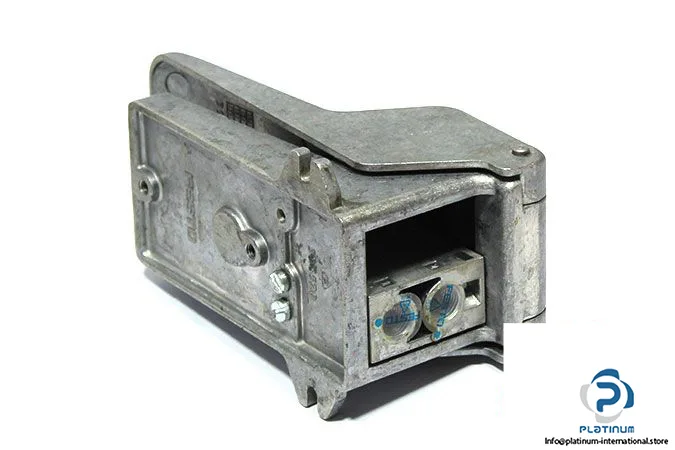 Festo F-3-1/4-B — Solenoid & Directional Valves (image 3)