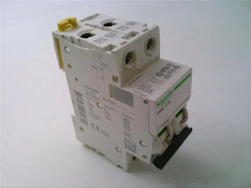 Schneider Electric A9F75202 (image 2)