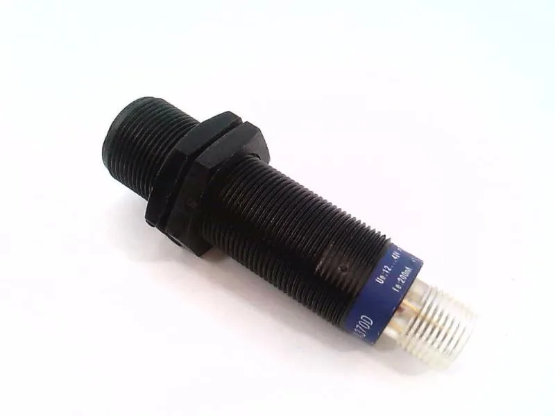 Schneider Electric XS4P18PA370D — Proximity Sensors (image 3)