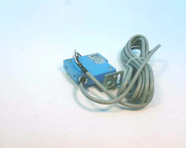 SICK WL-10-731 — Photoelectric Sensors (image 5)