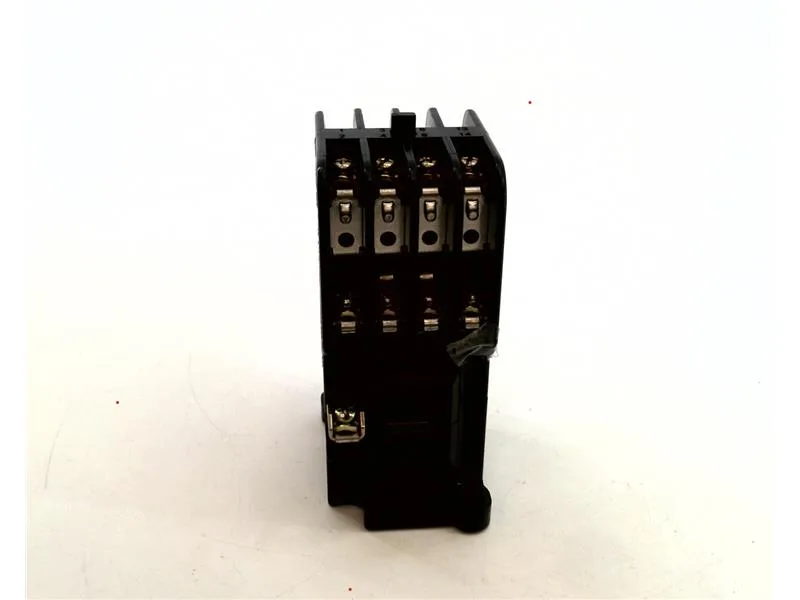 Fuji Electric SRC50-3FUL-8/0-AC110 — Contactors (image 4)