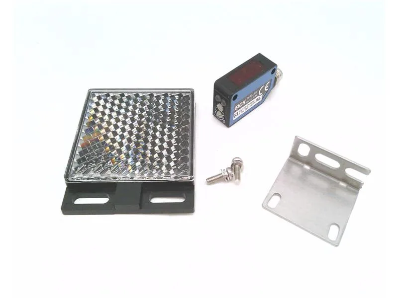 SICK WL100-2N4439 — Photoelectric Sensors (image 2)