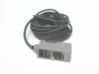 Omron E3S-CT11-D4 — Photoelectric Sensors (image 4)