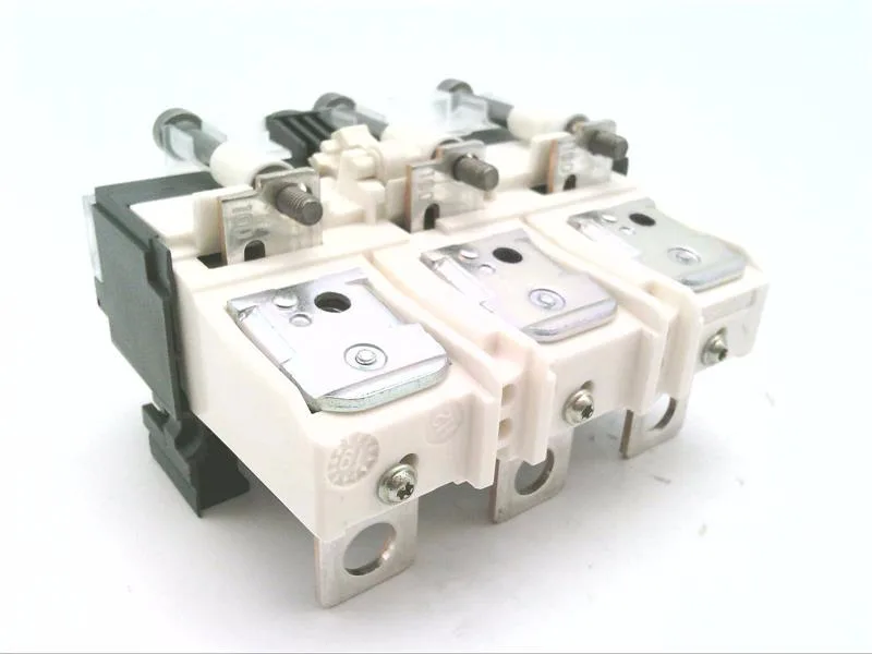Schneider Electric LV429030 (image 3)