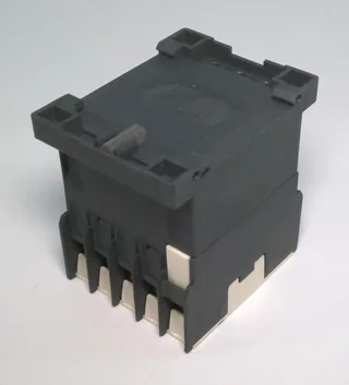 Schneider Electric LC1K0610U72 — Contactors (image 2)