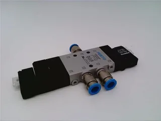 Festo CPE14-M1BH-5/3E-QS-8 — Solenoid & Directional Valves (image 2)