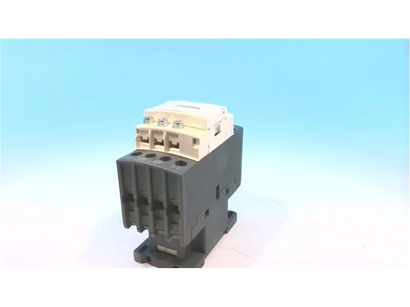 Schneider Electric LC1DT326G7 (image 3)