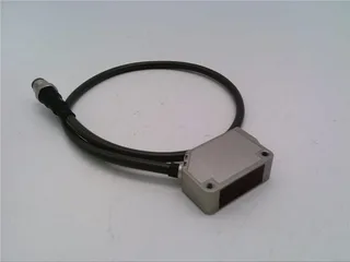 Omron E3ZM-R81-S3J 0.3M