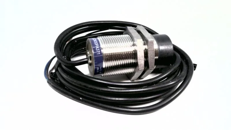 Schneider Electric XS2 M30PA371 — Proximity Sensors