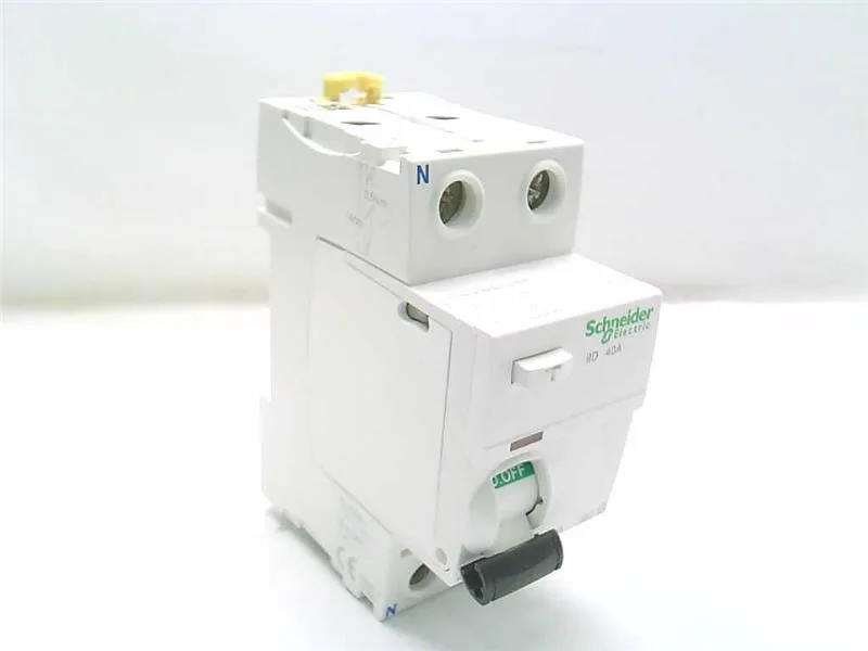Schneider Electric A9R01240 (image 2)