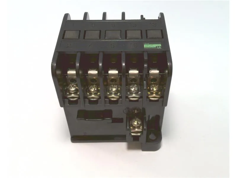 Fuji Electric SRC3631-5-1-100-110V — Contactors (image 3)
