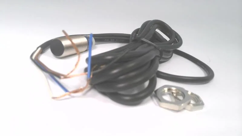 Schneider Electric XS1N12PC410 — Proximity Sensors (image 2)