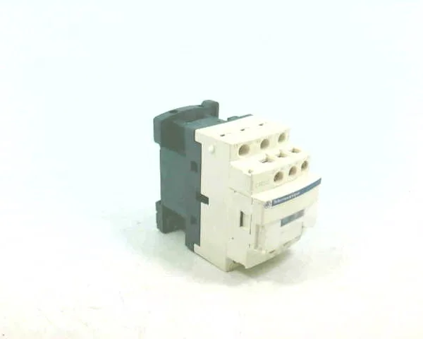 Schneider Electric CAD32E7 (image 3)