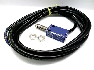 Schneider Electric XCMD21F2L3 — Limit Switches (image 2)