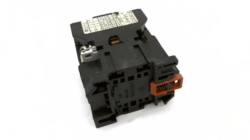 Schneider Electric LC1D163M5A60 — Contactors (image 2)