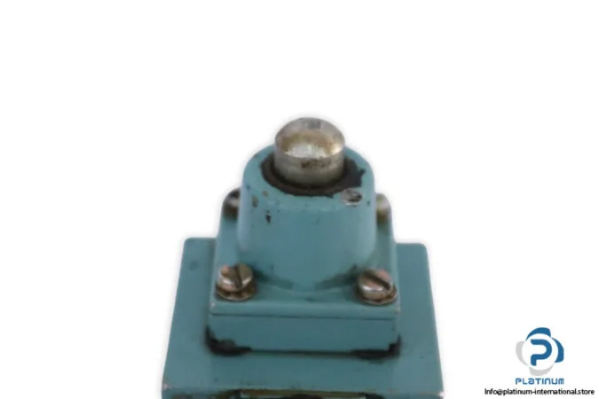 Schneider Electric XCK-B1 — Limit Switches (image 3)
