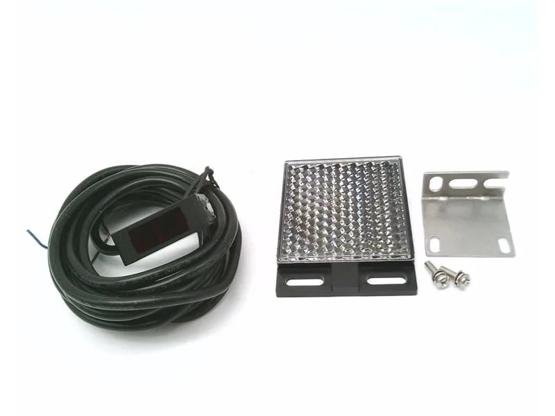SICK WL100-2P1439 — Photoelectric Sensors (image 3)