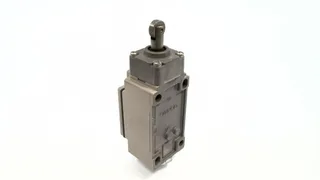 Omron D4B-2171N-KGM1 — Limit Switches (image 4)