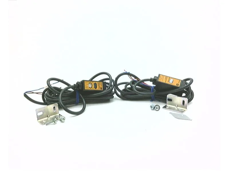 Omron E3S2E4 — Photoelectric Sensors
