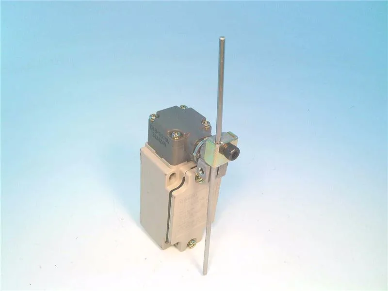 Omron D4B-3117N — Limit Switches (image 4)