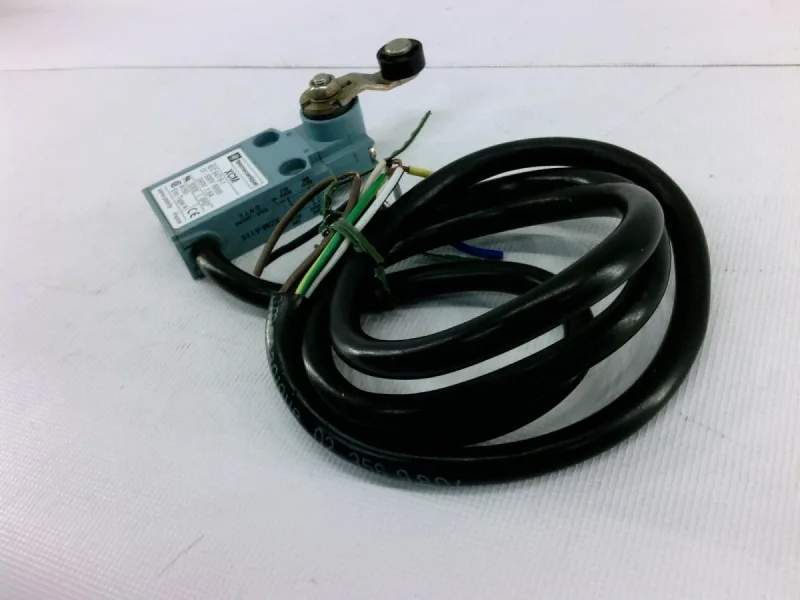 Schneider Electric XCM-A115 — Limit Switches (image 2)