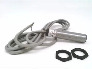 Schneider Electric XSAA05021 — Proximity Sensors